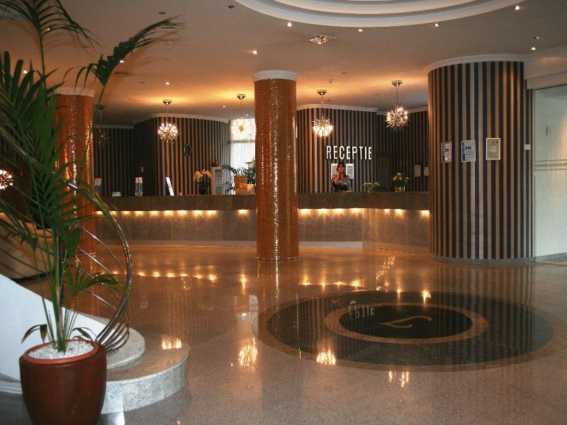 فندق Băile Felixفي  International المظهر الخارجي الصورة